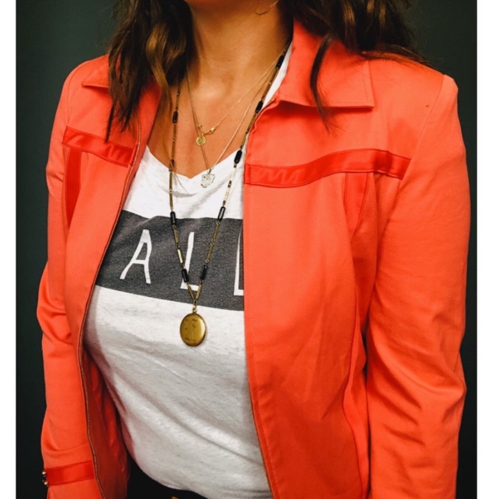 St. John by Marie Gray Imperial Zip Front Blazer - Picture 3 of 7